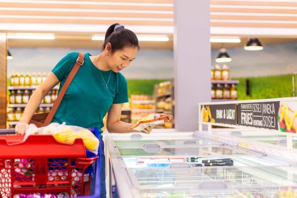 tips for handling frozen food